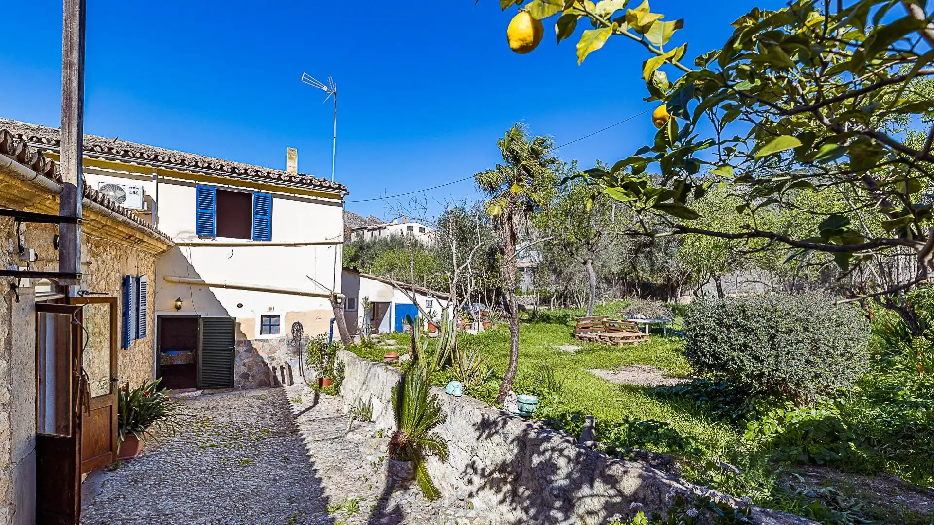 Garden of Single-family semi-detached for sale in Andratx  with Air Conditioner, Private garden and Storage room