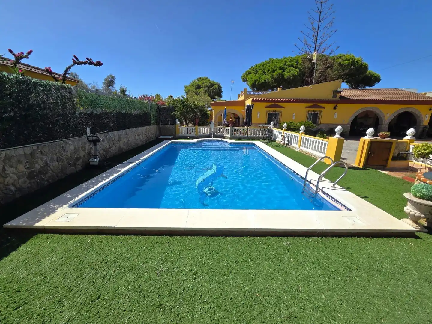 Schwimmbecken von Haus oder Chalet zum Verkauf in Chiclana de la Frontera mit Privatgarten, Abstellraum und Schwimmbad