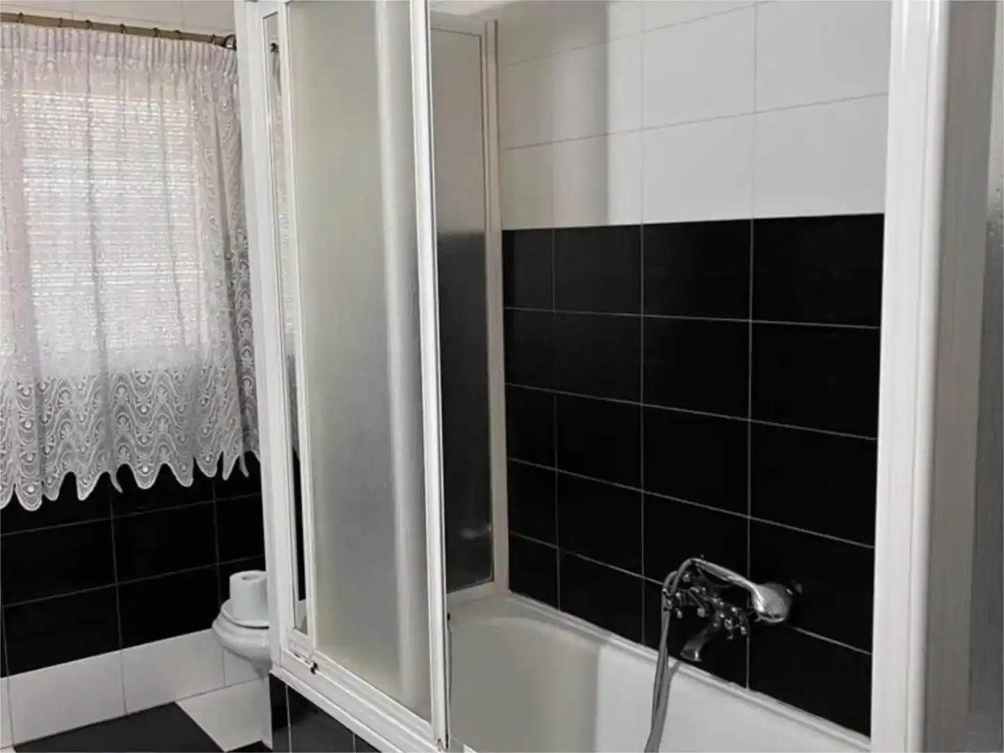 Baño de Piso en venta en Castellar con Aire acondicionado, Trastero y Amueblado