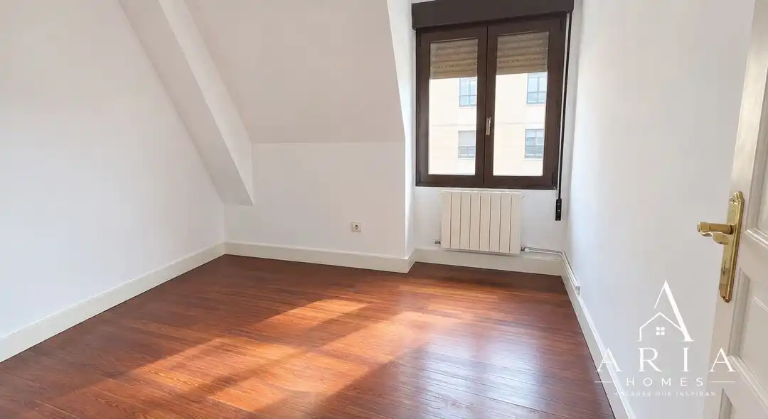 Habitación de Ático en venta en Bilbao  con Calefacción