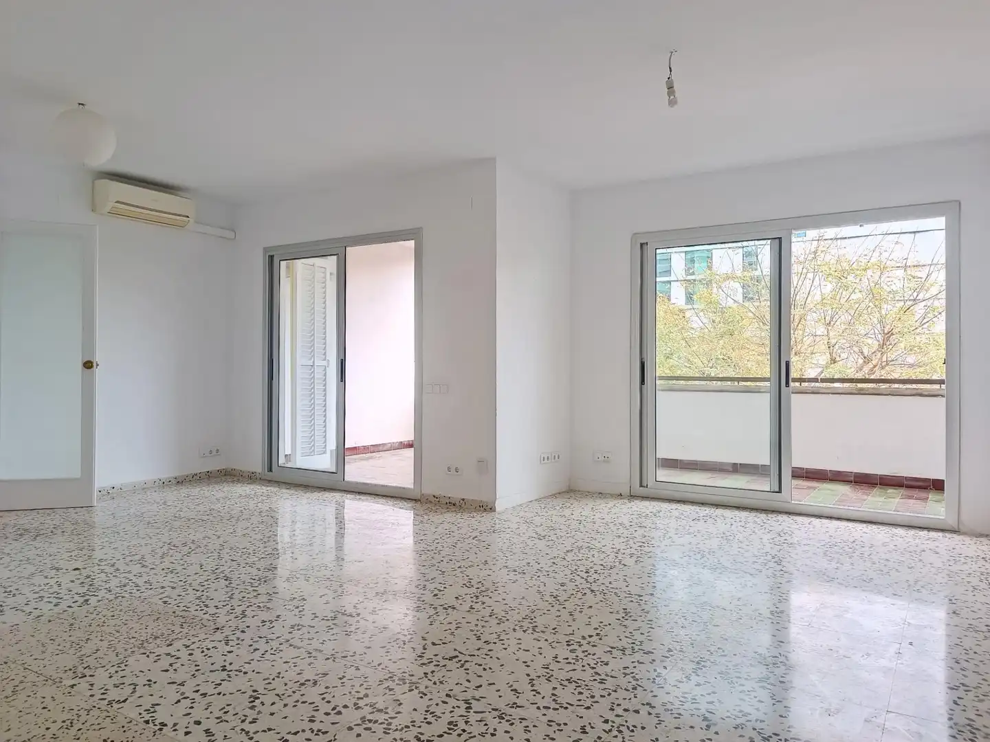 Wohnzimmer von Wohnung zum Verkauf in Tarragona mit Klimaanlage, Heizung und Terrasse