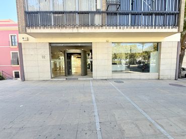 Local comercial en alquiler en Calle Torneo