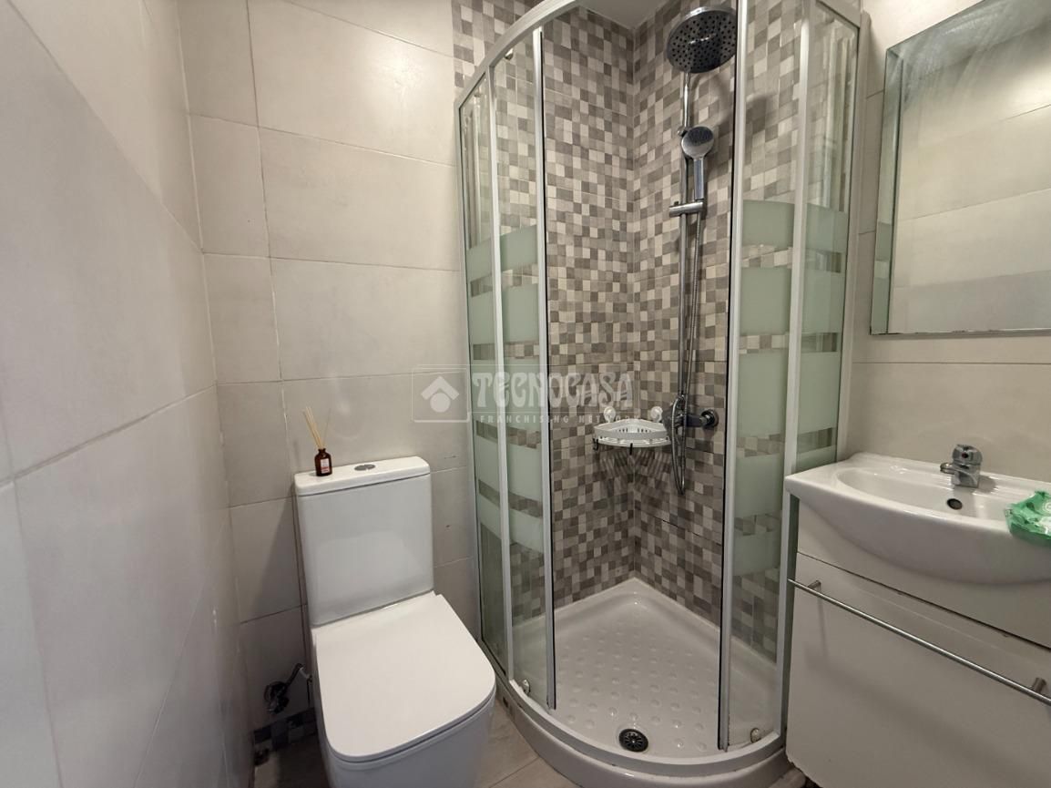 Bathroom of Premises for sale in  Madrid Capital  with Air Conditioner and Heating