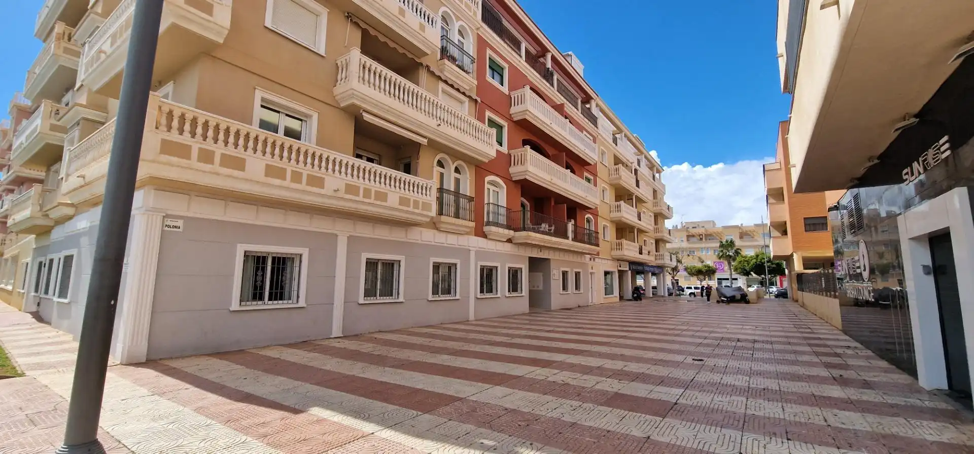 Vista exterior de Apartamento en venta en Roquetas de Mar con Aire acondicionado, Calefacción y Terraza