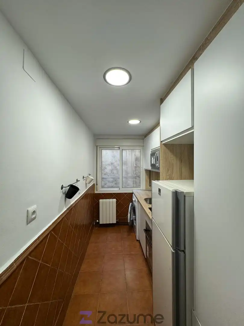 Kitchen of Flat for rent in Zaragoza  with Heating, Terrace and Furnished
