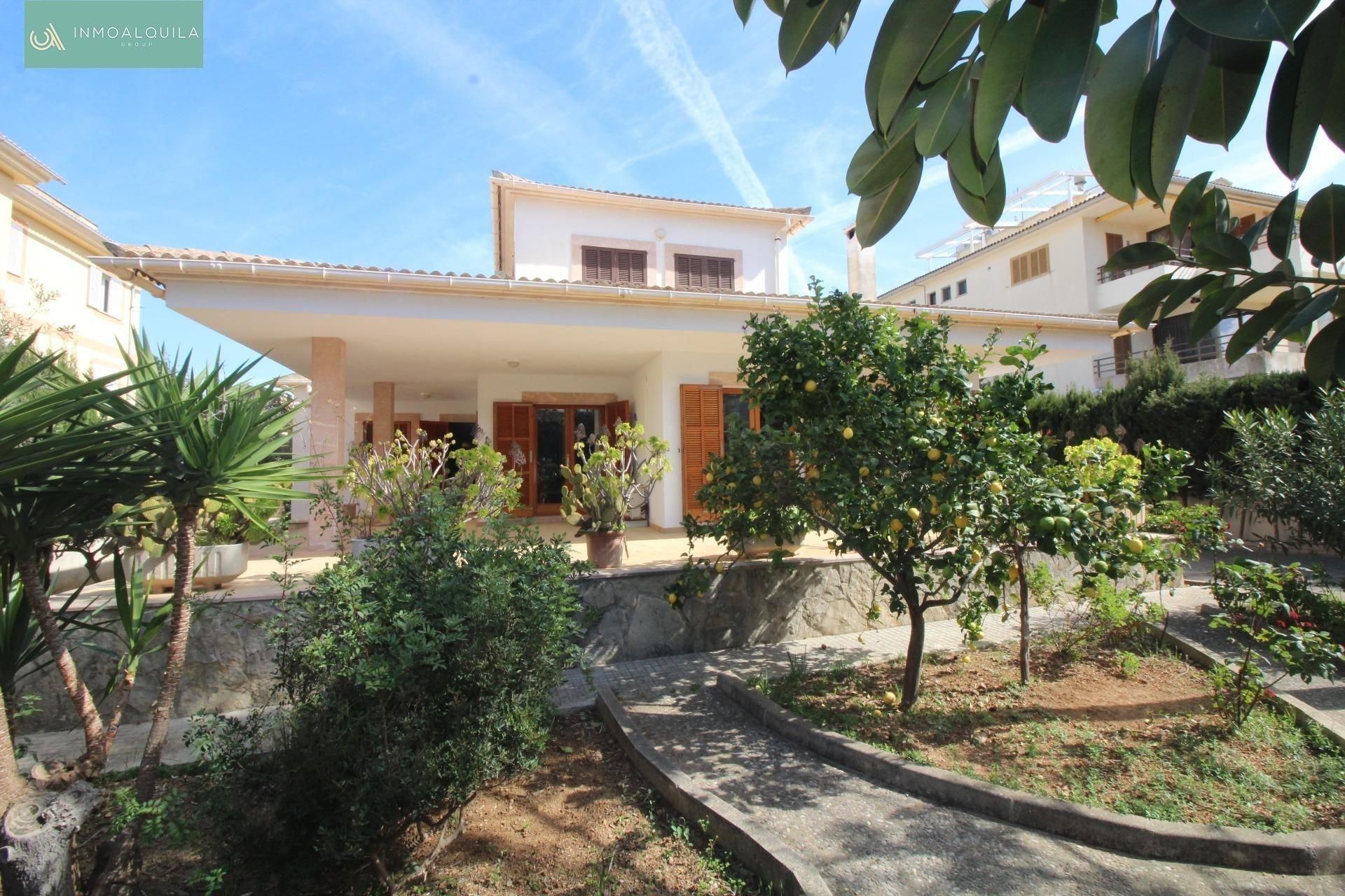 Vista exterior de Casa o xalet en venda en Santa Margalida amb Aire condicionat, Calefacció i Jardí privat