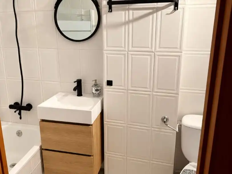 Badezimmer von Maisonette zum Verkauf in Arenas de San Pedro mit Klimaanlage und Balkon