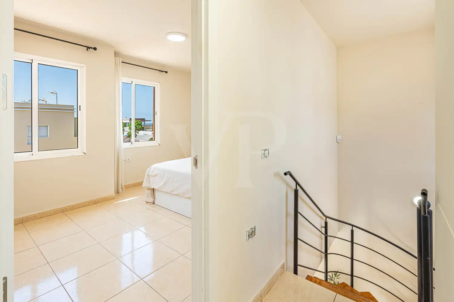 Casa adosada en venta en Arona con Terraza y Piscina comunitaria