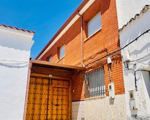 Vista exterior de Casa o xalet en venda en Villanueva de Alcardete amb Piscina