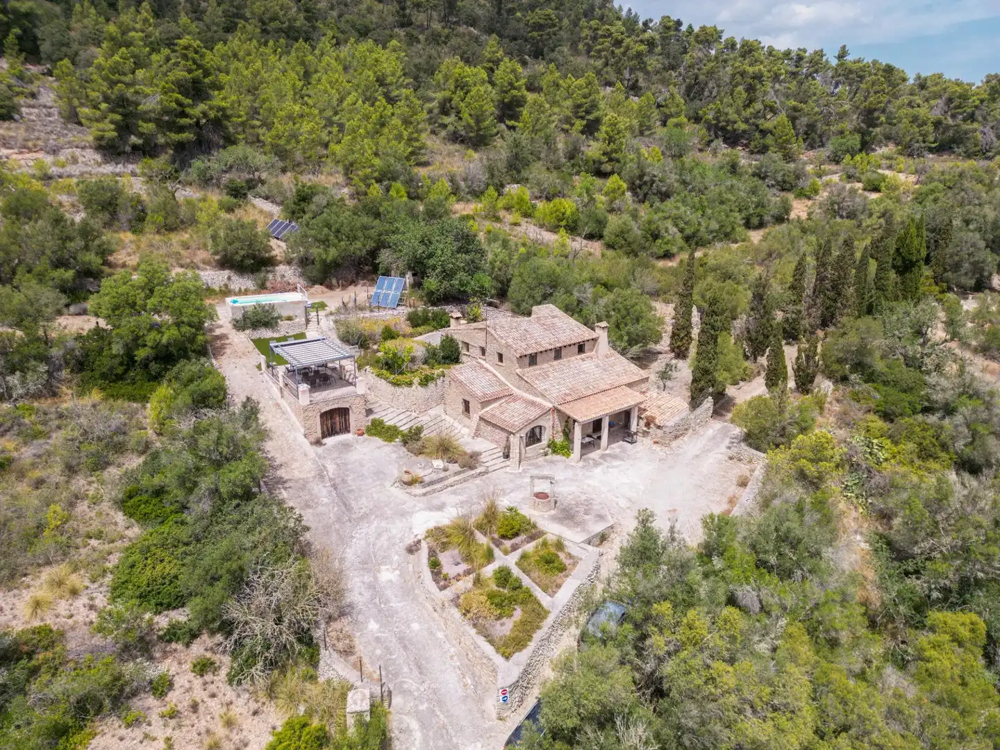 Maison rustique avec piscine à vendre à SECTOR 2, imagen 2