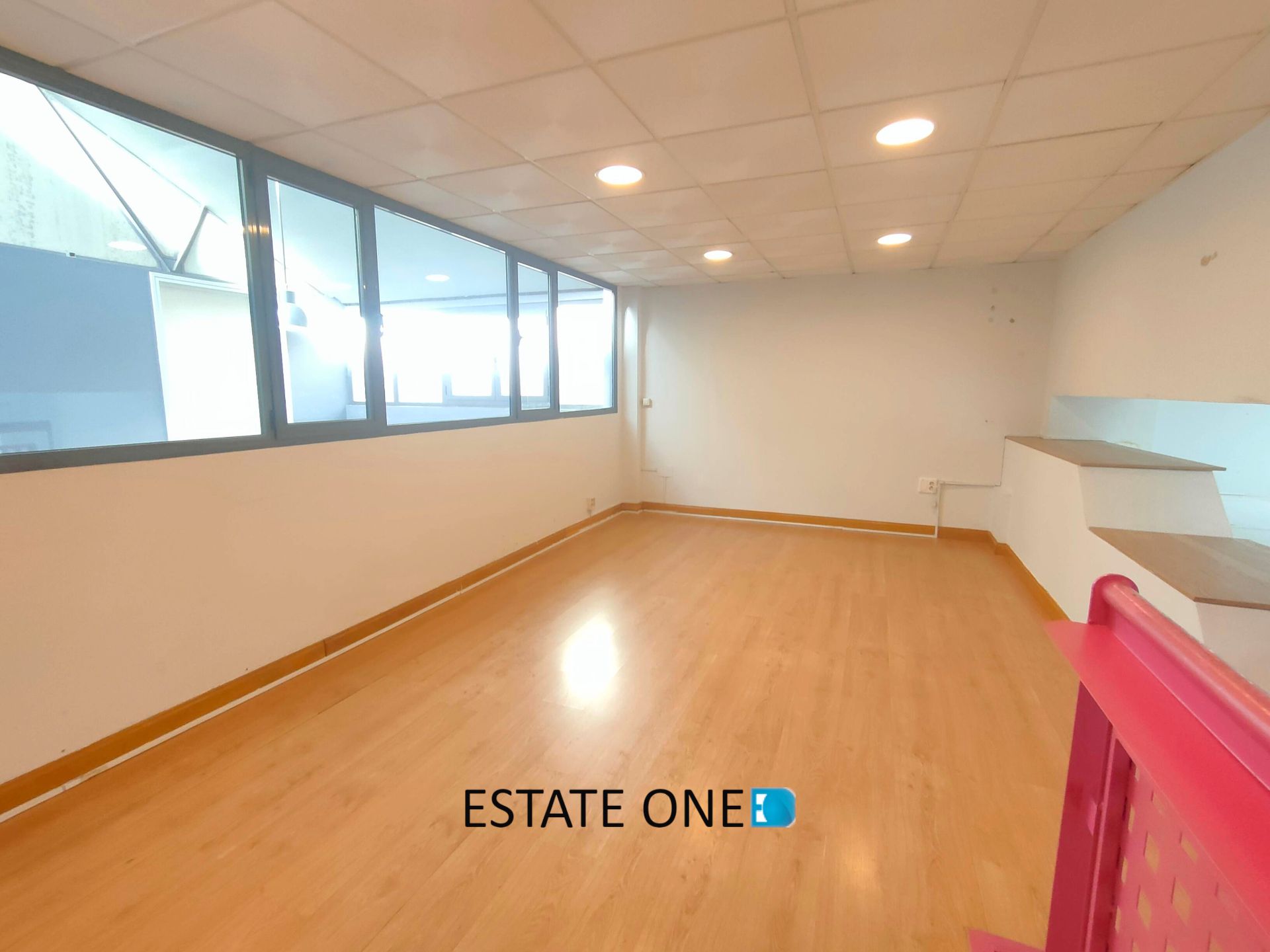 Office to rent in  Madrid Capital  with Air Conditioner, Heating and Internet