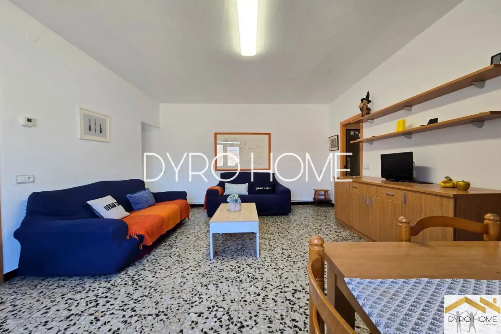 Sala d'estar de Casa o xalet en venda en Sant Vicenç Dels Horts amb Aire condicionat, Calefacció i Jardí privat