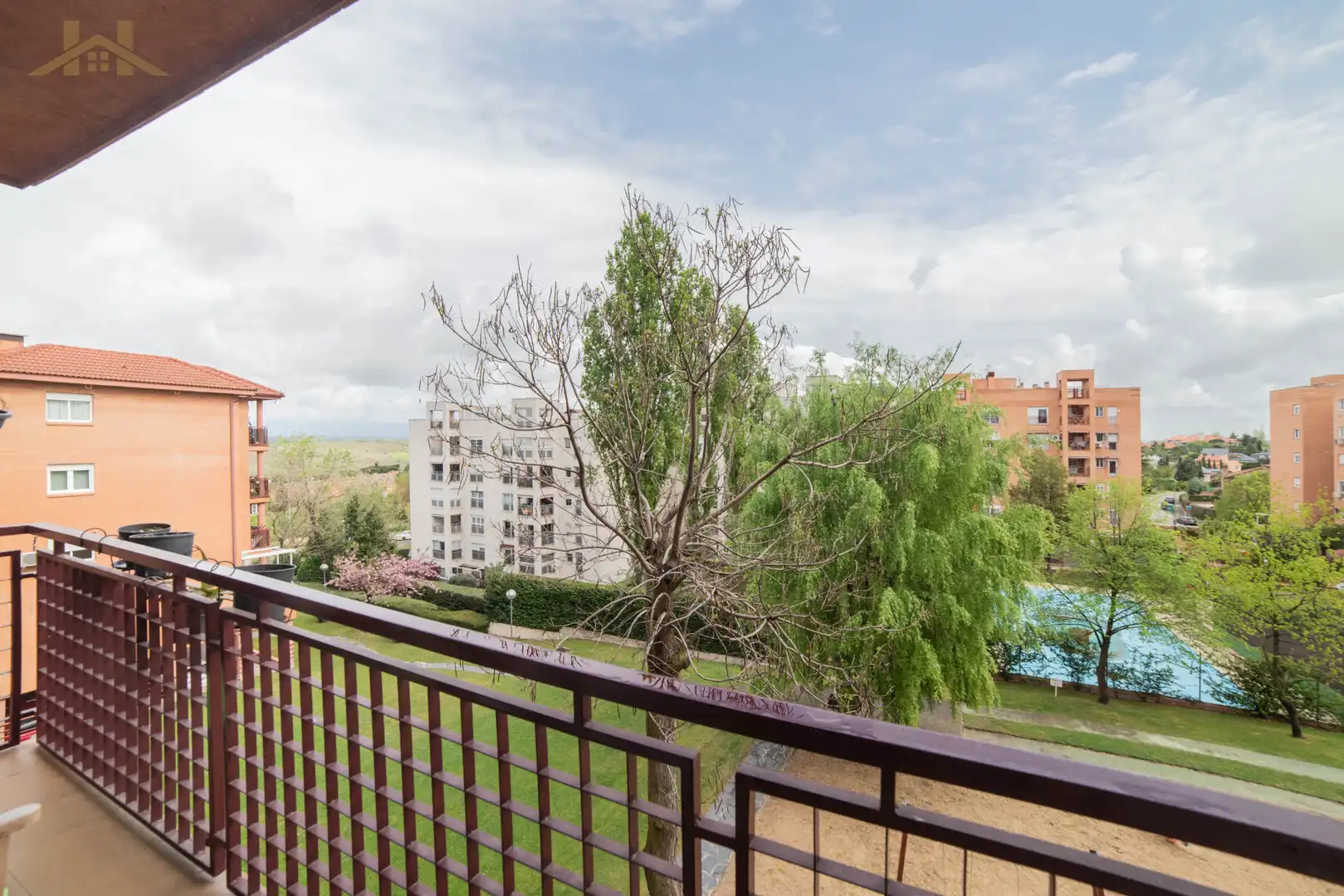 Pis en venda a Avenida de los Sauces, 47, Parque Coimbra