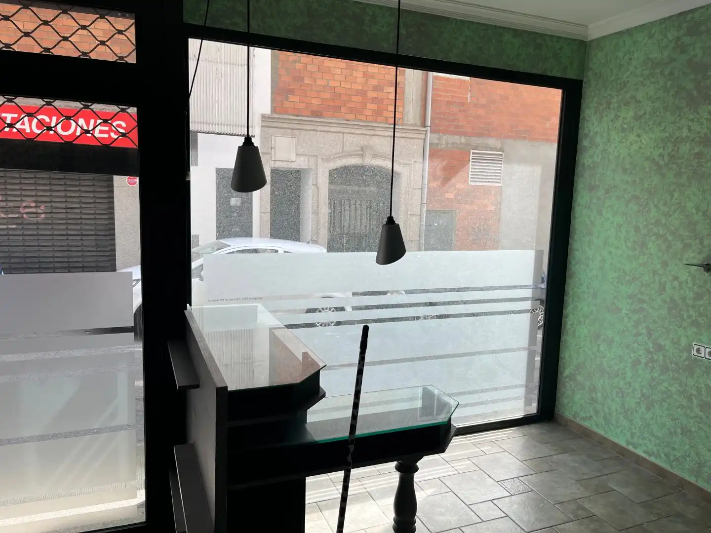 Vista exterior de Local en venta en Narón