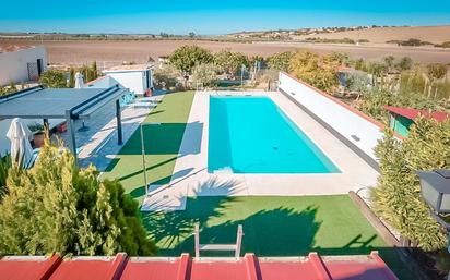 Swimming pool of House or chalet for sale in La Carlota  with Air Conditioner, Heating and Private garden