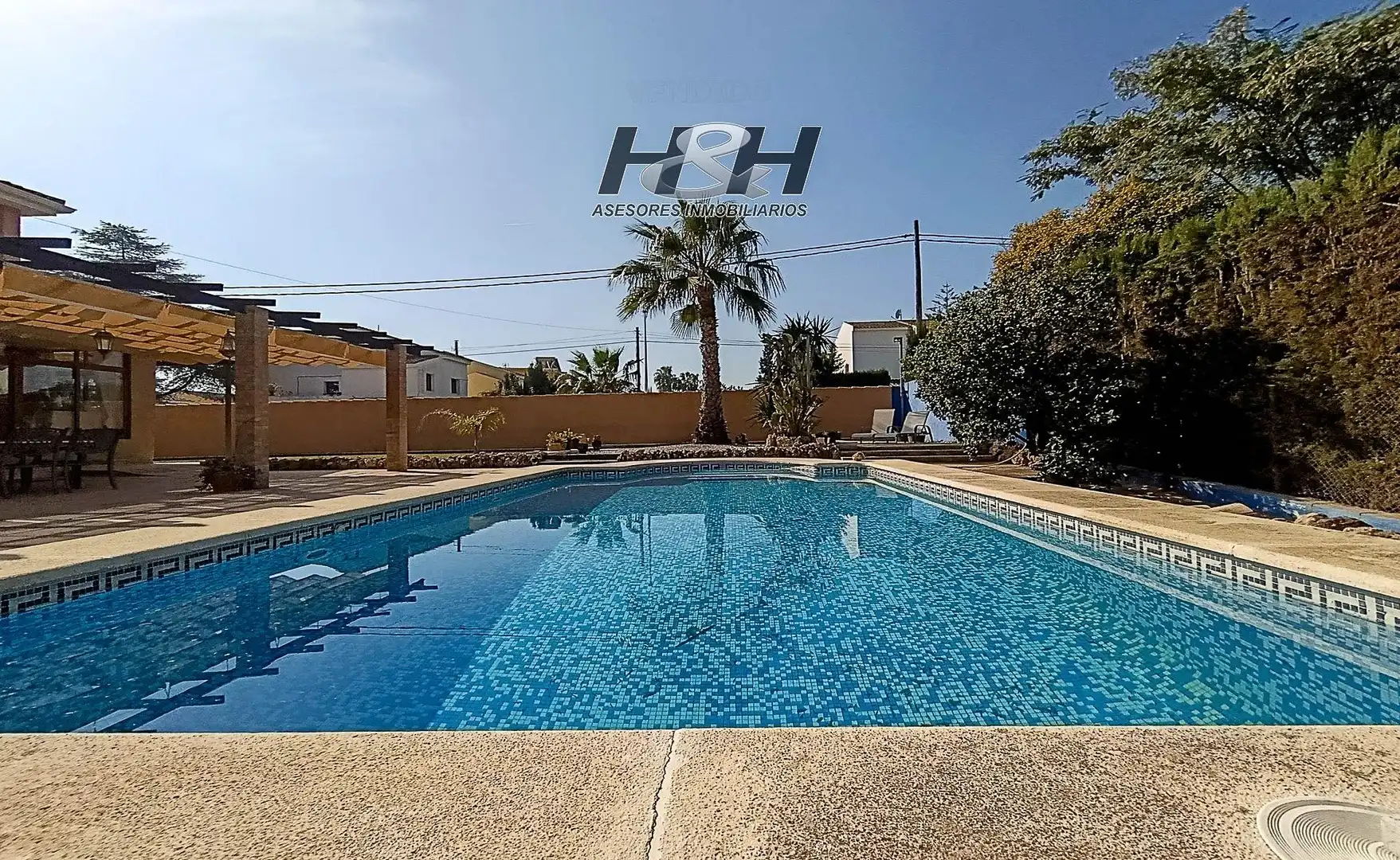Piscina de Casa o xalet en venda en Riba-roja de Túria amb Aire condicionat, Calefacció i Jardí privat