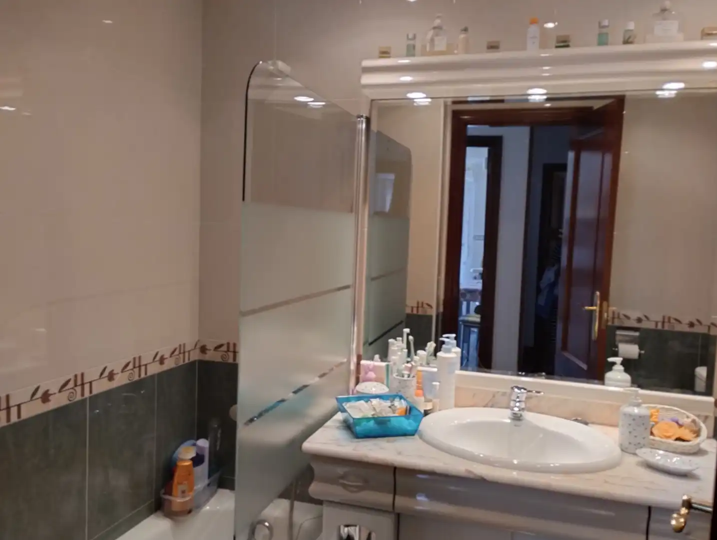 Bathroom of Flat for sale in Bárcena de Cicero  with Heating, Storage room and Swimming Pool