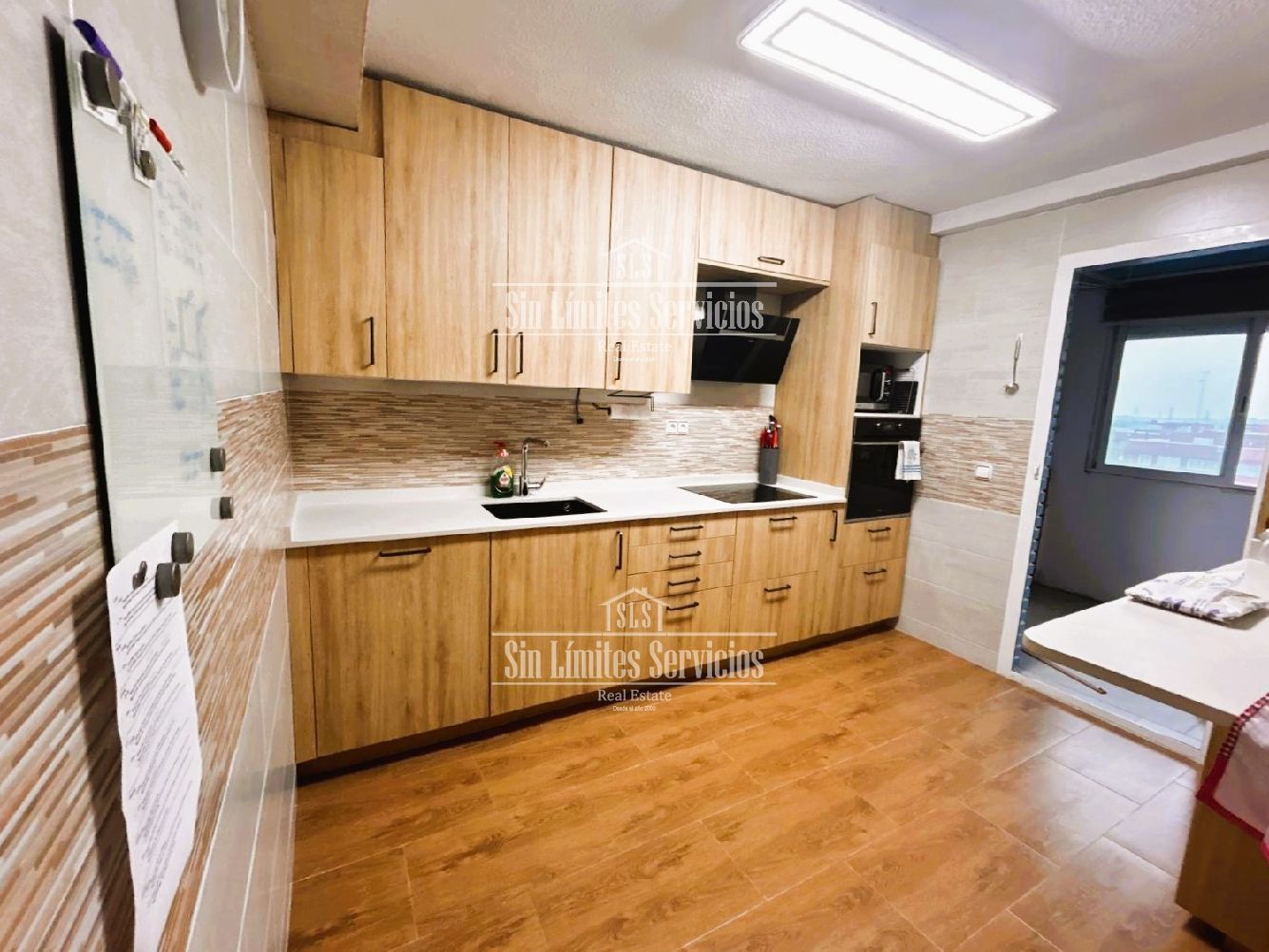 Cuina de Pis en venda en Móstoles amb Calefacció, Terrassa i Piscina comunitària