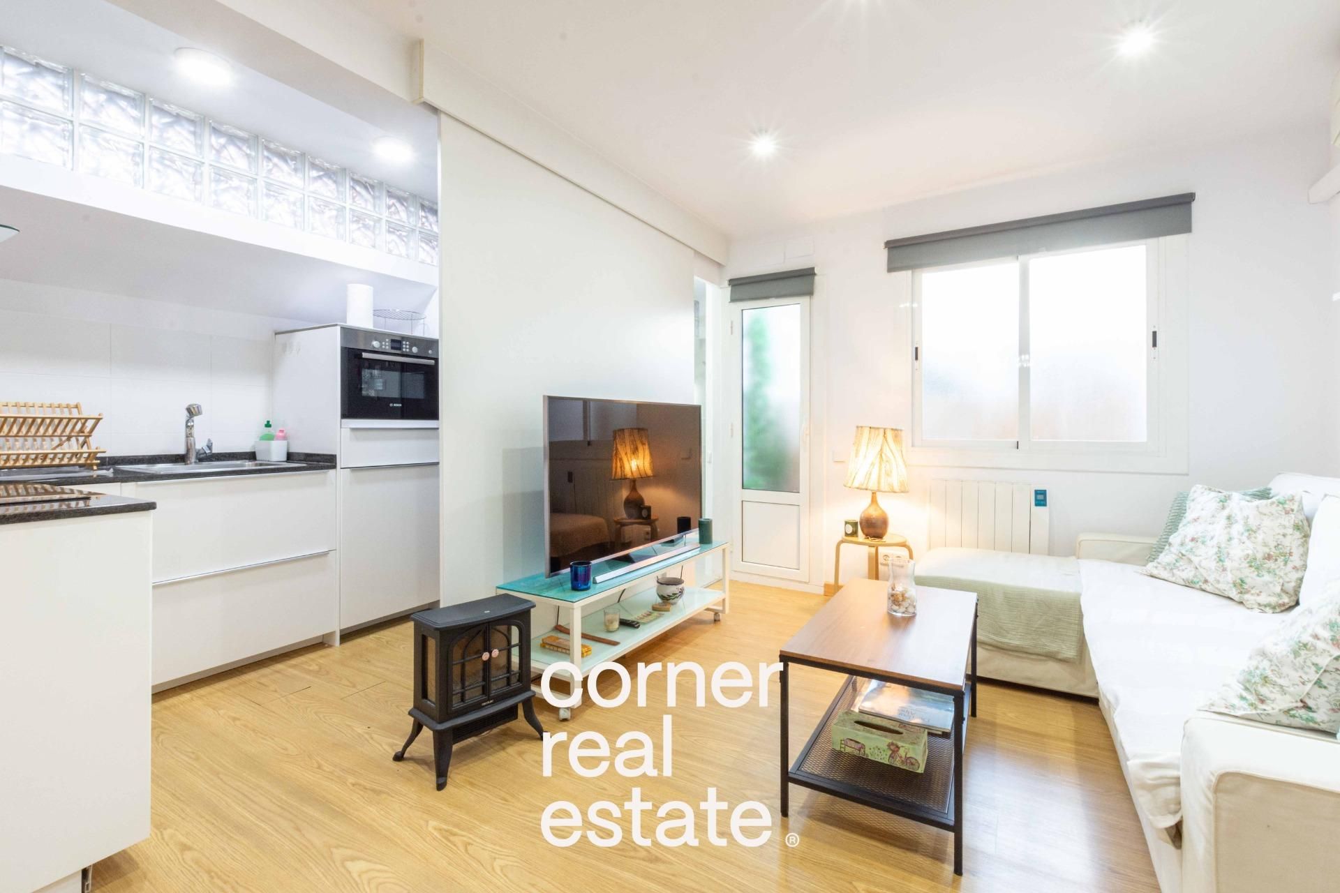 Exterior view of Attic for sale in Sant Cugat del Vallès  with Air Conditioner, Parquet flooring and Terrace