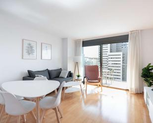 Sala d'estar de Apartament per a compartir en L'Hospitalet de Llobregat amb Aire condicionat i Terrassa