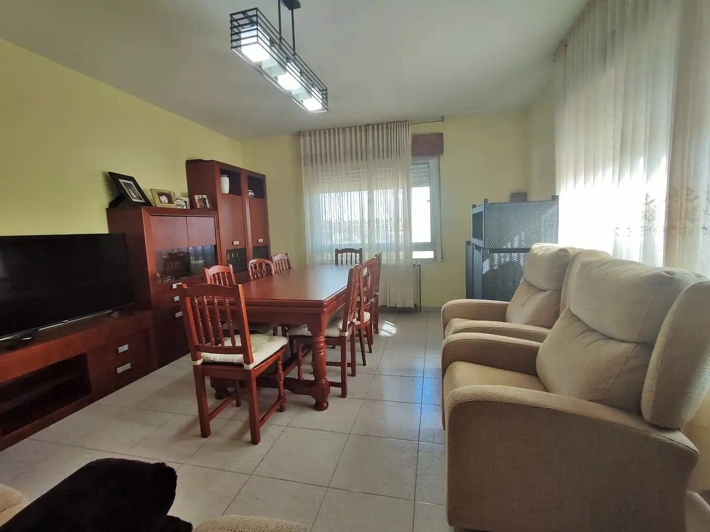 Wohnzimmer von Country house zum Verkauf in Cualedro mit Heizung, Terrasse und Möbliert