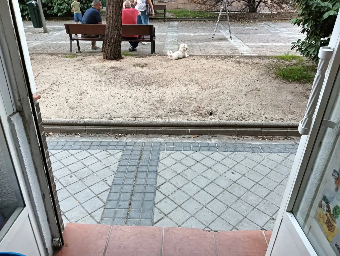 Außenansicht von Geschaftsraum zum Verkauf in Usera