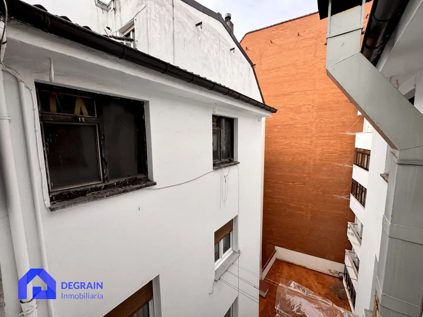Vista exterior de Piso en venta en Oviedo 