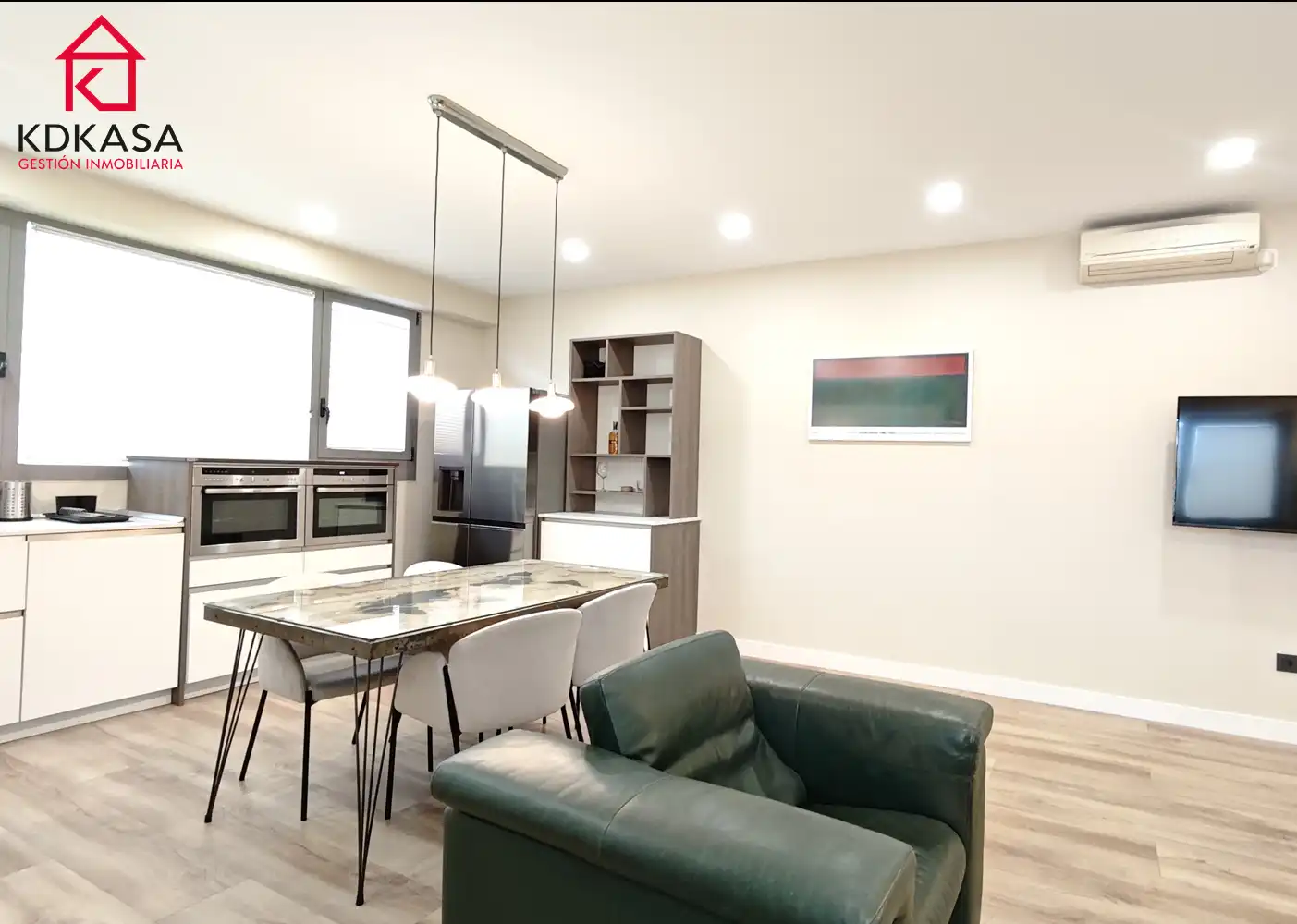 Living room of Flat for rent in Madrid  with Air Conditioner, Heating and Terrace