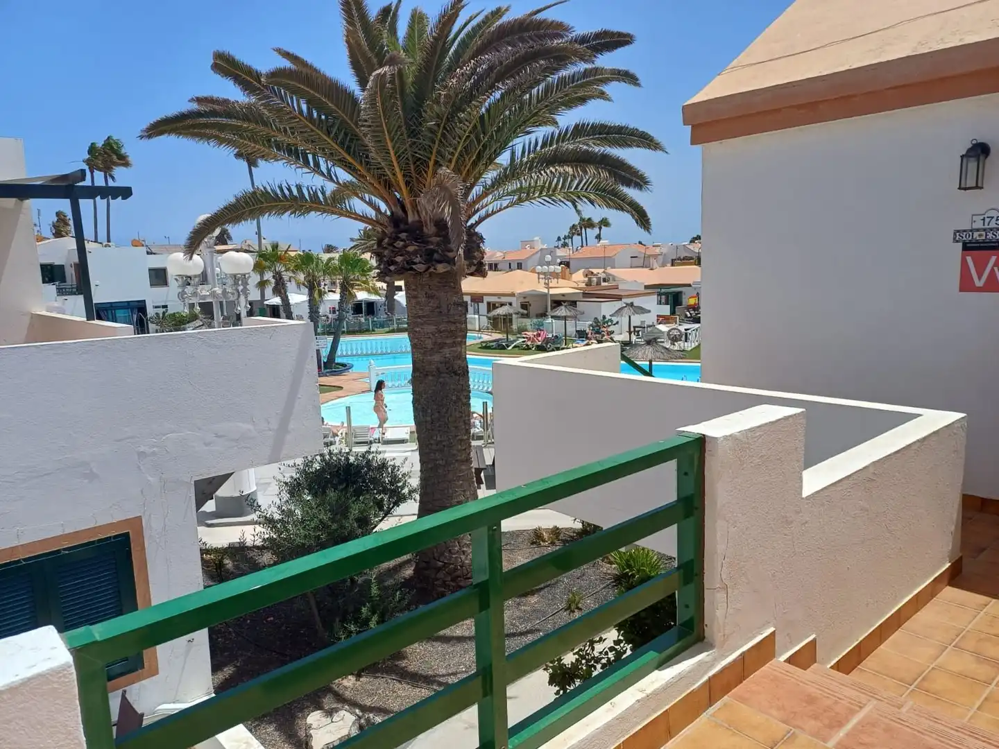 Außenansicht von Wohnungen zum Verkauf in Antigua mit Terrasse, Möbliert und Gemeinschaftspool