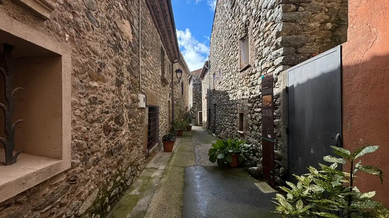 Country homes for sale in Carrer del Àngel, Sant Pau de Segúries