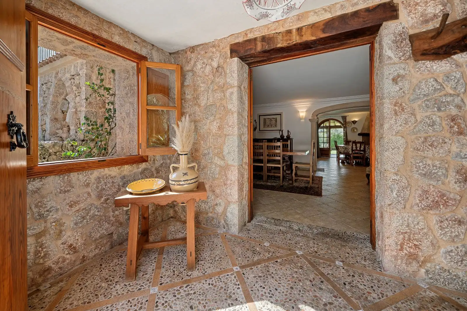 Country homes for sale in Pollença  with Air Conditioner, Heating and Private garden