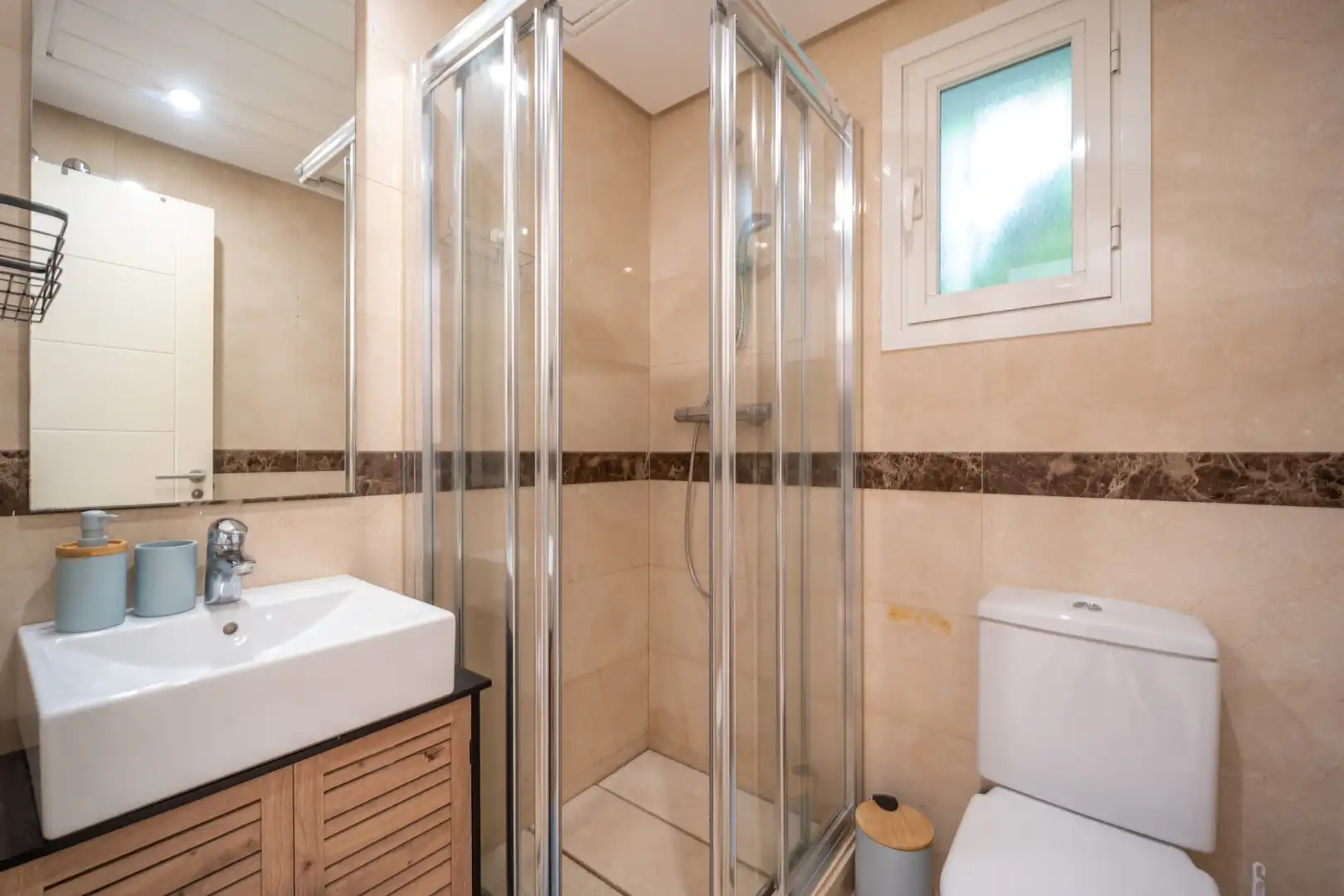 Bathroom of Ground floor for sale in Estepona  with Air Conditioner, Private garden and Terrace