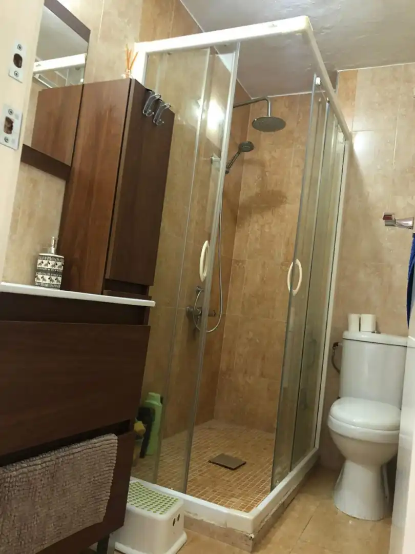 Baño de Piso en venta en Fuengirola con Aire acondicionado y Balcón