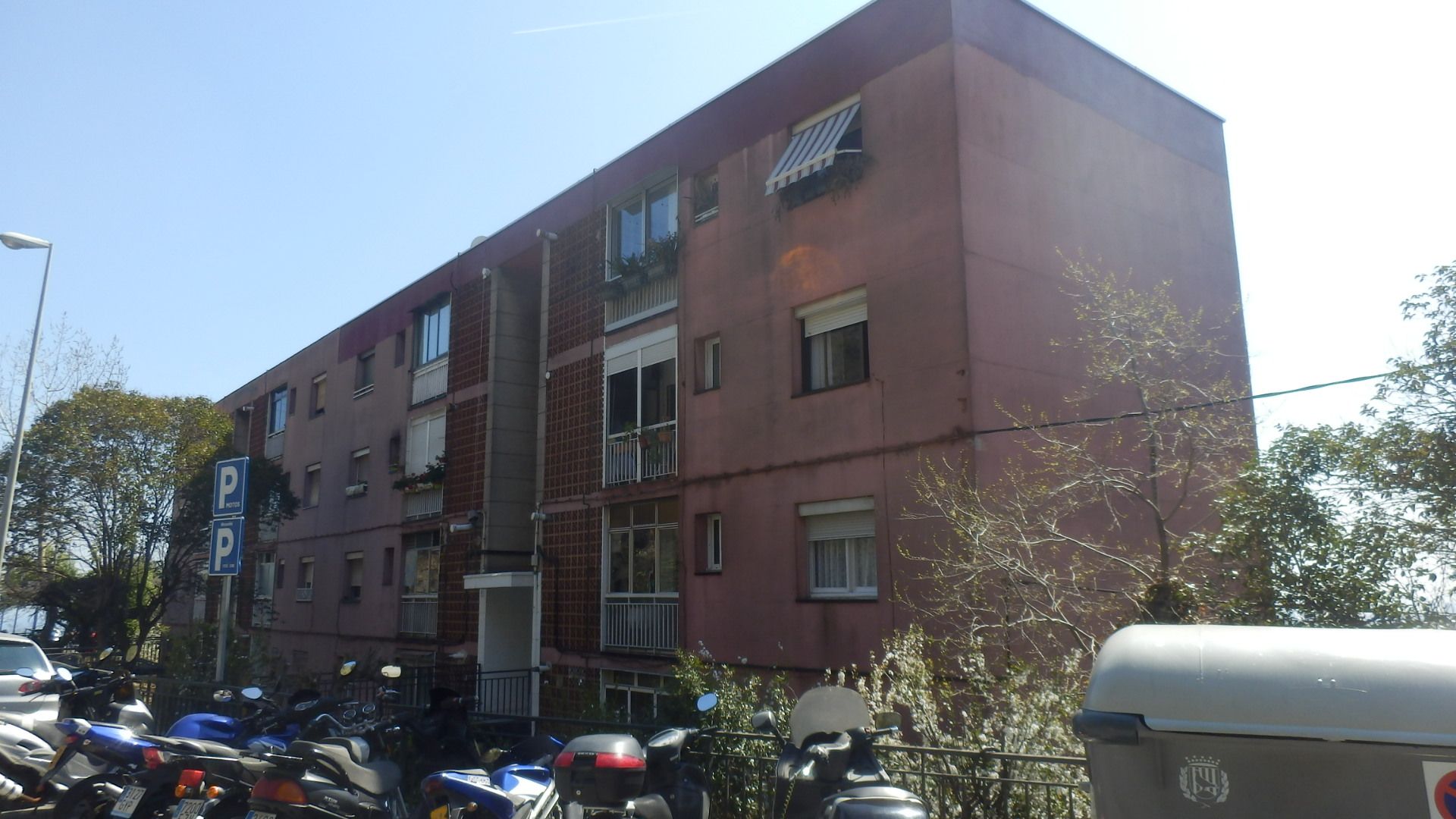 Exterior view of Flat for sale in Santa Coloma de Gramenet