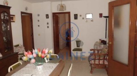 Piso situado en un 1º y esta compuesto por: 4 dormitorios, 2 baños, cocina equipada, 1 salón comedor, 2 aires acondicionados uno e, imatge 4