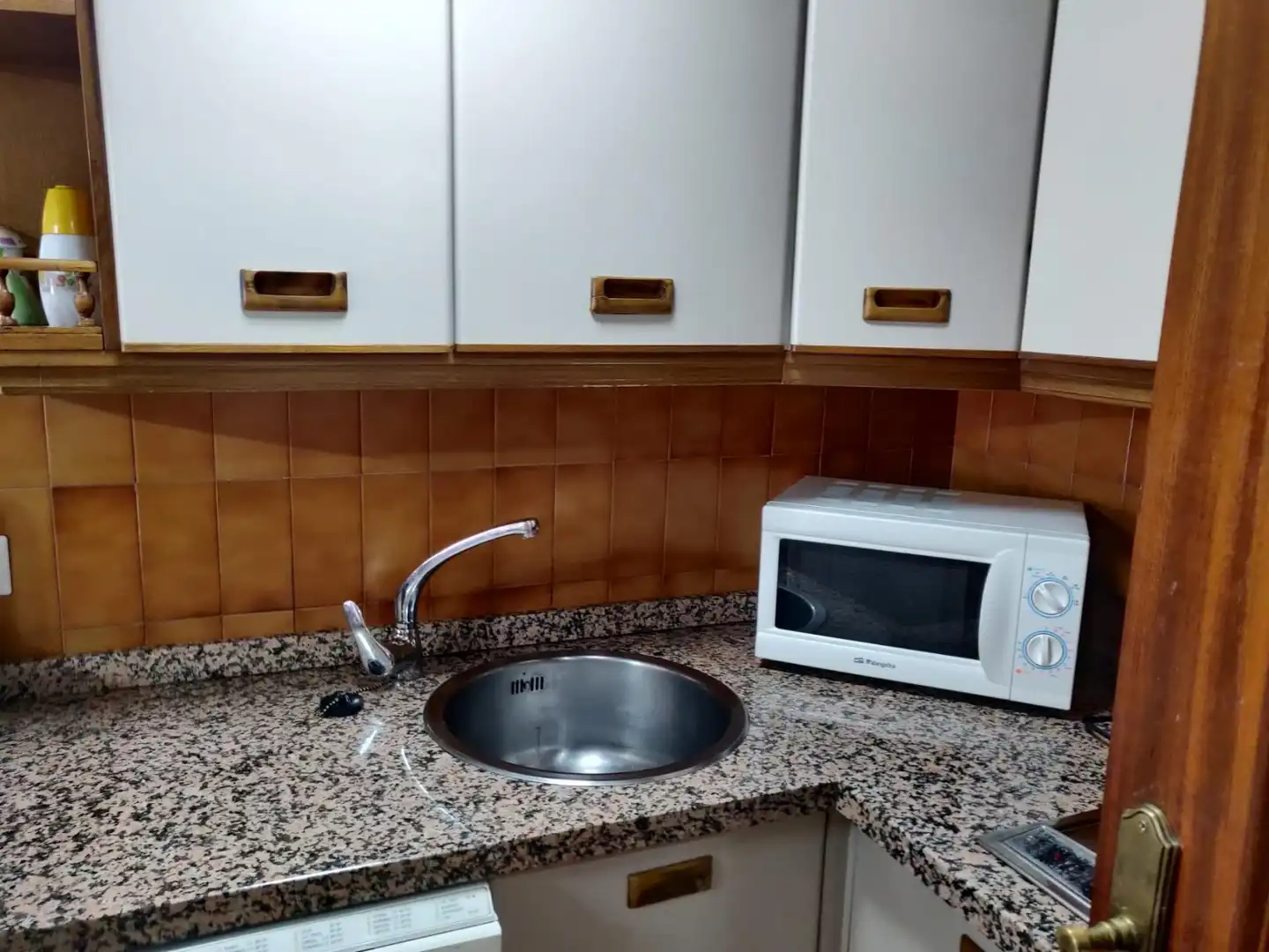 Cuina de Apartament de lloguer en Granada amb Calefacció