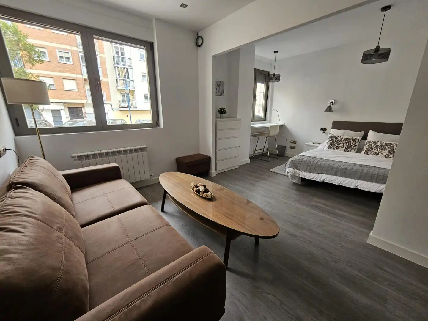 Wohnzimmer von Erdgeschoss zur Miete in Salamanca mit Klimaanlage, Heizung und Möbliert