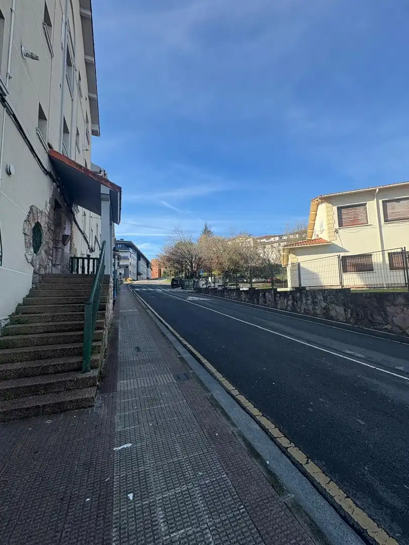 Außenansicht von Wohnung zum Verkauf in Errenteria mit Heizung und Terrasse