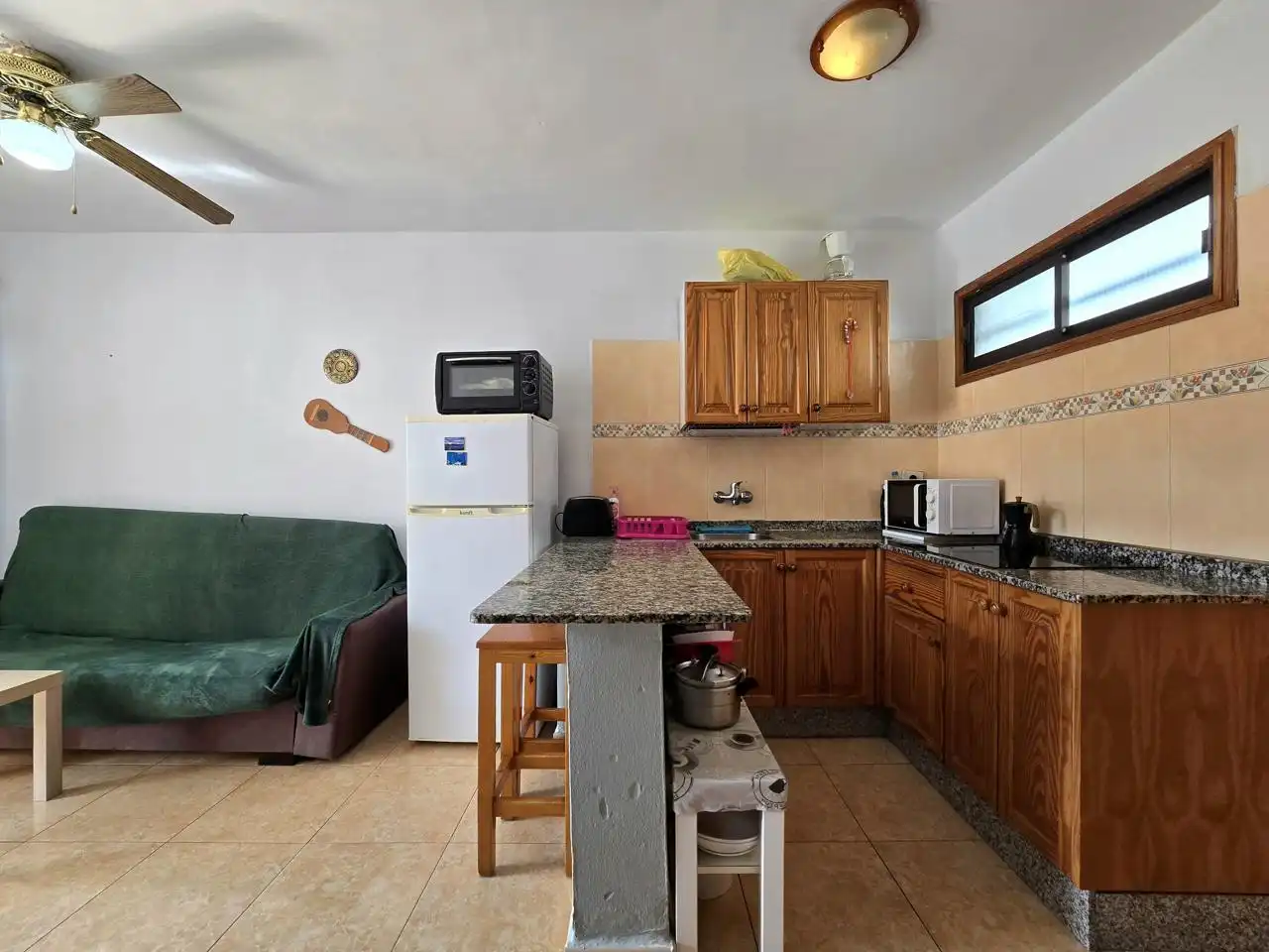 Cuina de Apartament en venda en Mogán amb Moblat, Balcó i Piscina comunitària