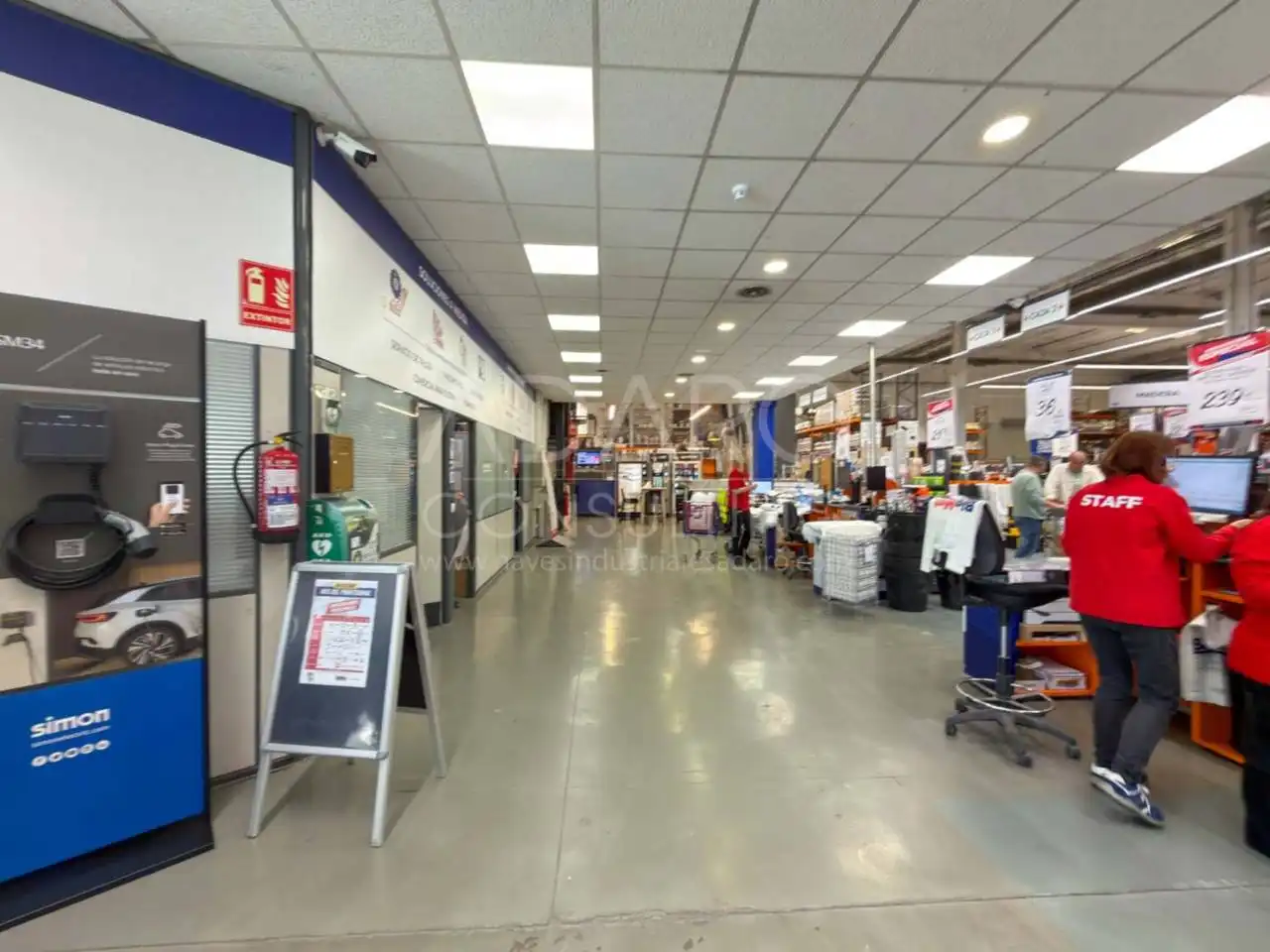 Industrial building to rent in Calle Juan José Vidal, imagen 14