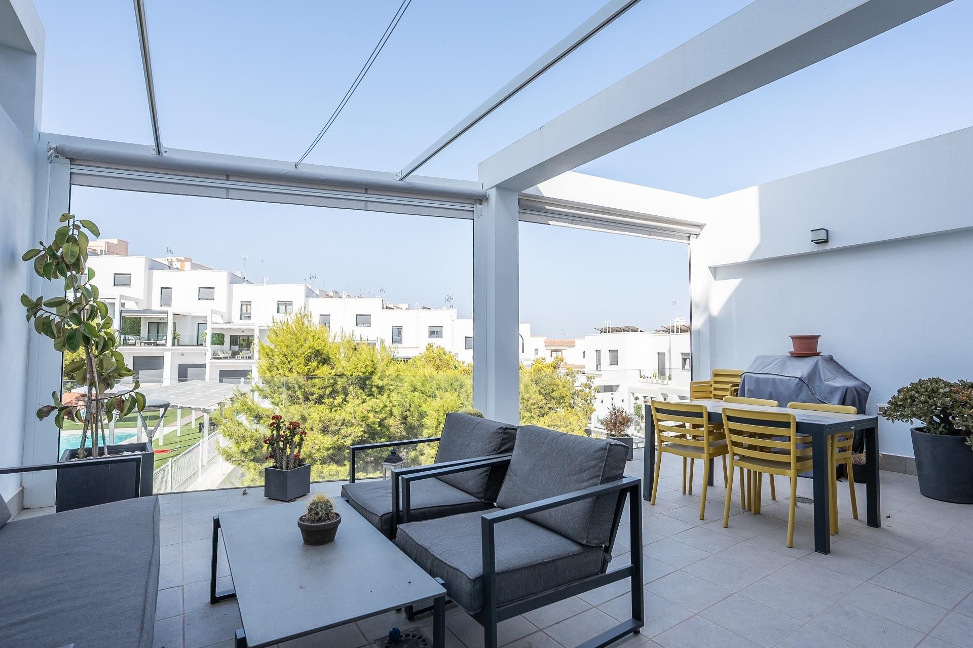 Terrassa de Casa adosada en venda en Huércal de Almería amb Terrassa i Piscina comunitària