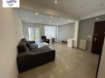 Appartamento con balcone in vendita a Centro