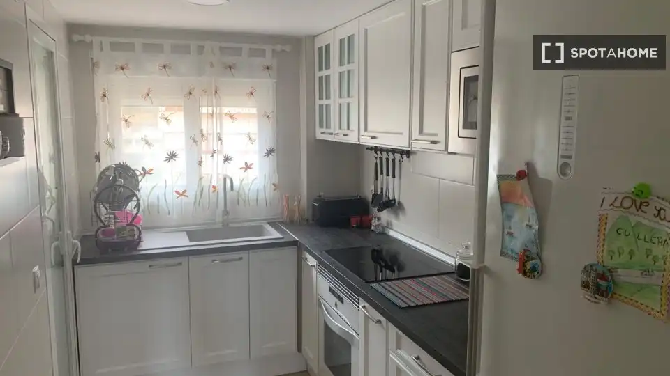 Kitchen of Apartments for share in Cullera  with Air Conditioner, Terrace and Furnished