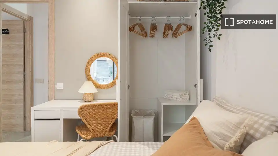 Habitación de Piso para compartir en Barcelona con Aire acondicionado, Calefacción y Terraza