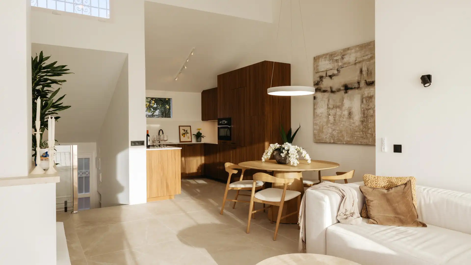 Sala de estar de Casa adosada en venta en Estepona con Aire acondicionado, Jardín privado y Terraza