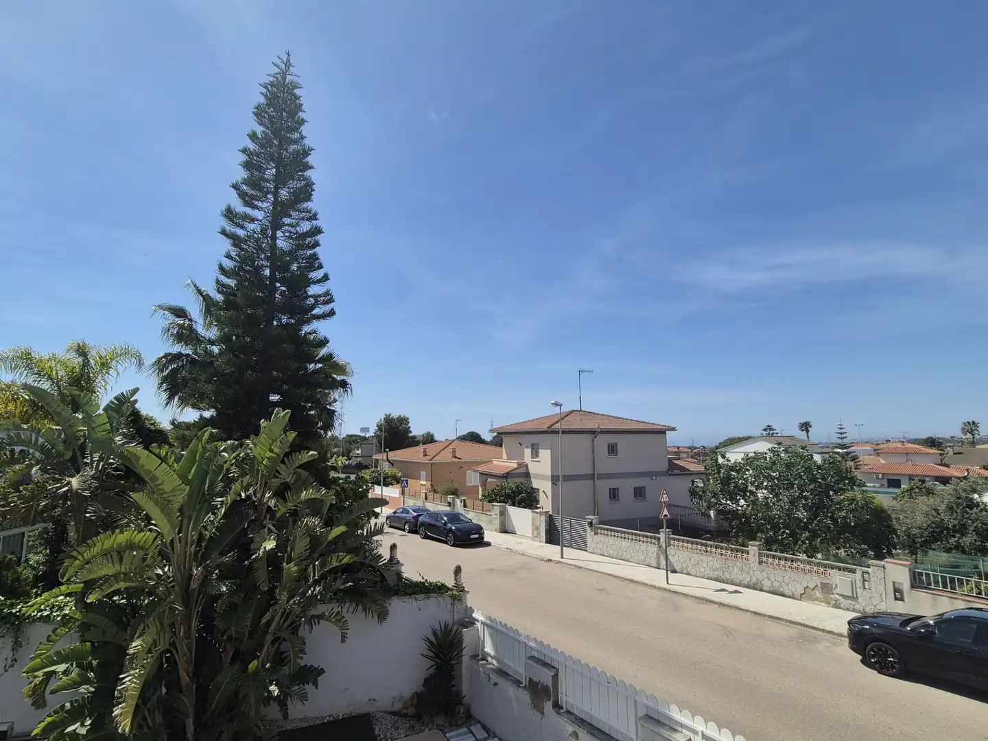 Vista exterior de Casa o xalet en venda en Roda de Berà amb Calefacció, Jardí privat i Terrassa