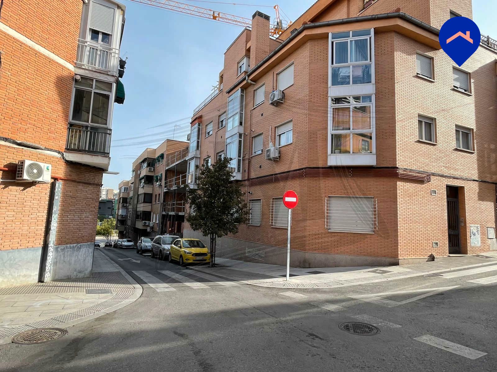 Vista exterior de Pis en venda en  Madrid Capital amb Calefacció, Parquet i Alarma