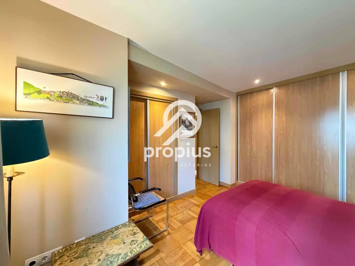 Bedroom of Flat for sale in Oviedo   with Heating, Parquet flooring and Oven