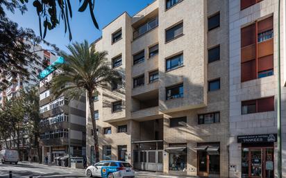 Vista exterior de Pis en venda en Las Palmas de Gran Canaria