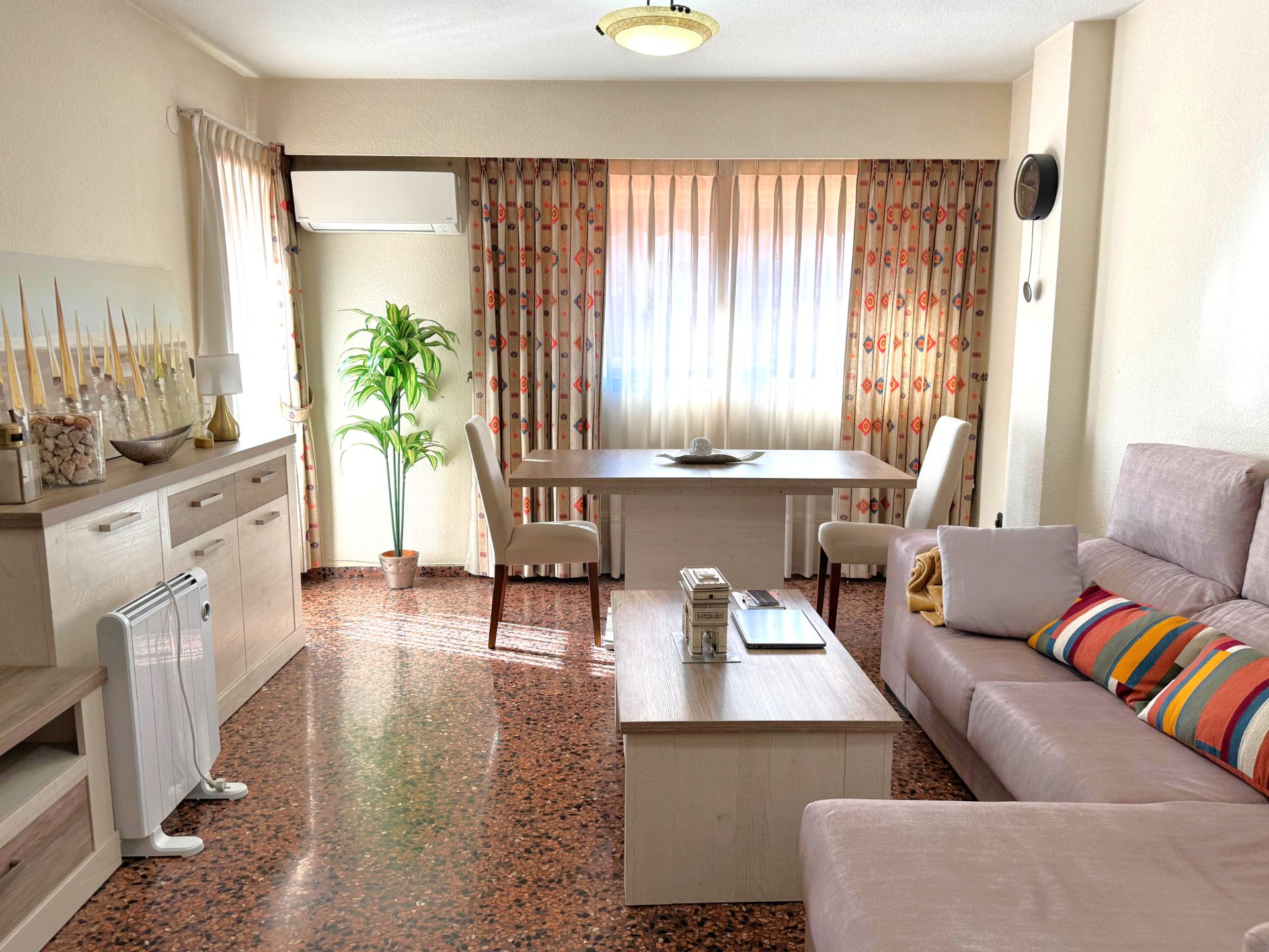 Sala d'estar de Pis en venda en  Valencia Capital amb Aire condicionat i Balcó